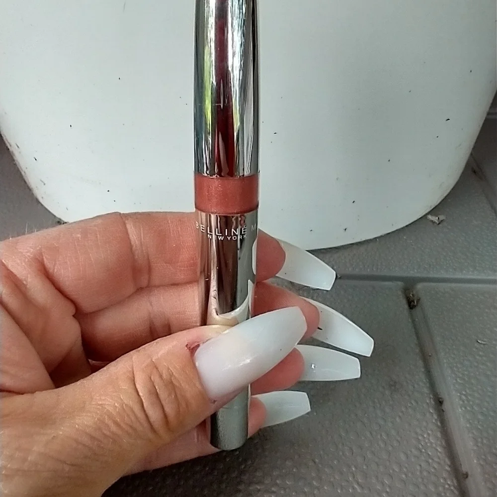 Women's Maybelline shine seduction glossy lipcolor